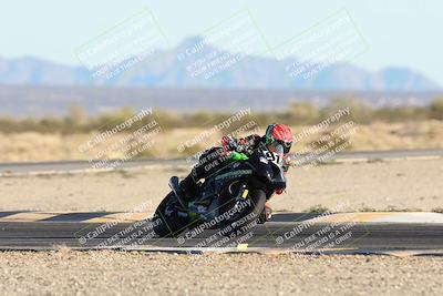 media/Dec-07-2025-CVMA (Sun) [[3e7d2de5dc]]/Race 16-Formula Middleweight/